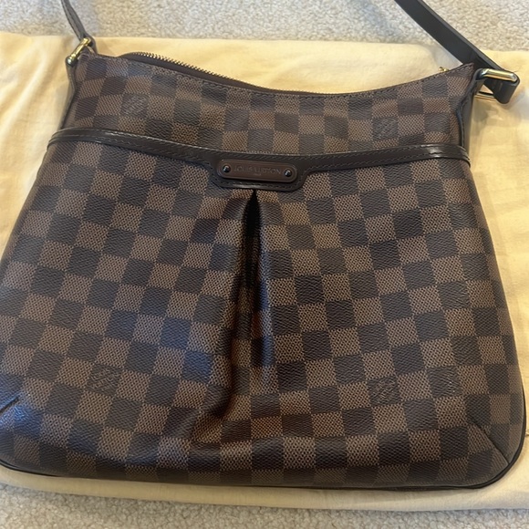 Louis Vuitton crossbody - Picture 6 of 6